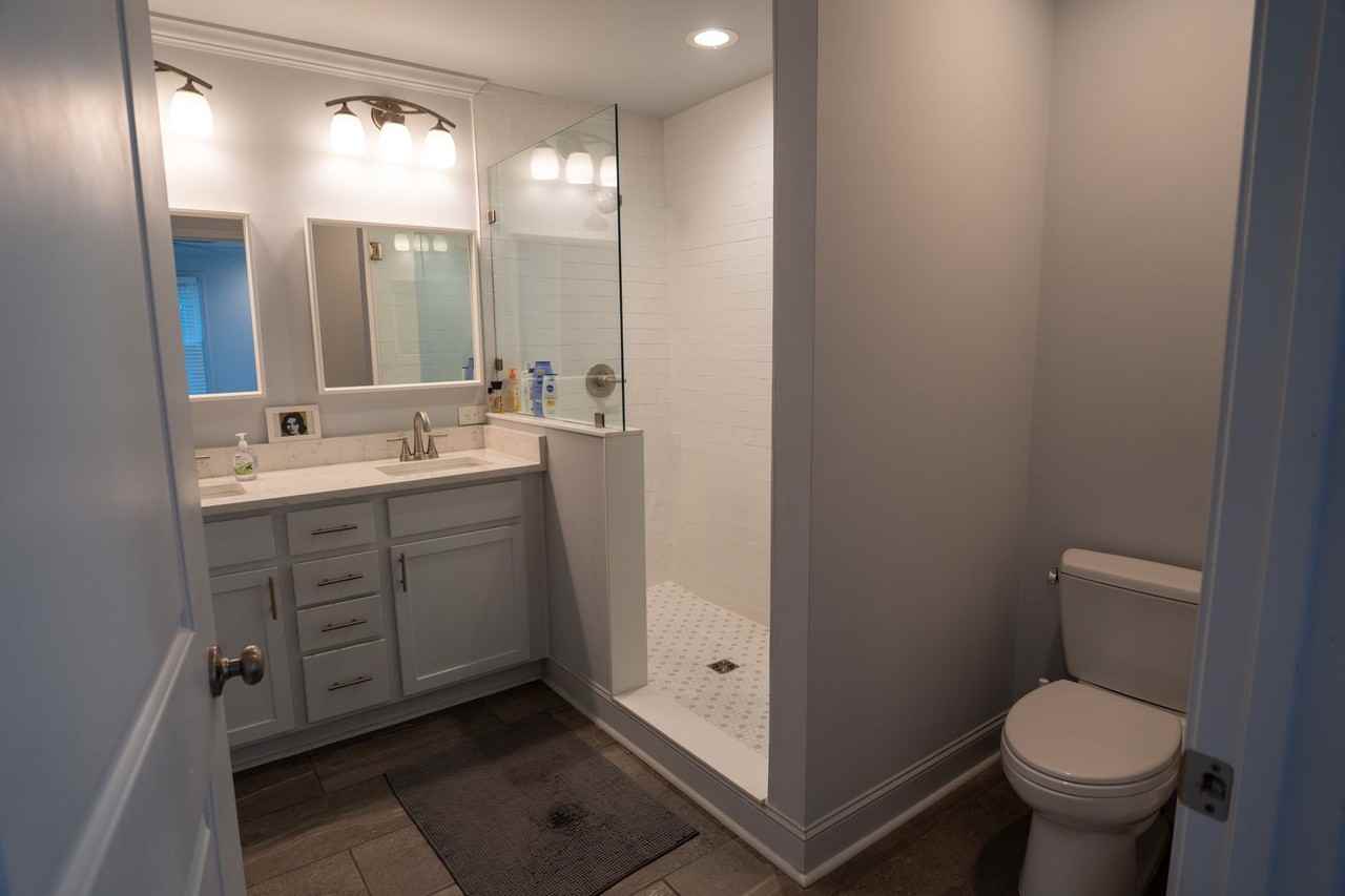 245 Sunset Ter - Photo 3 of 25