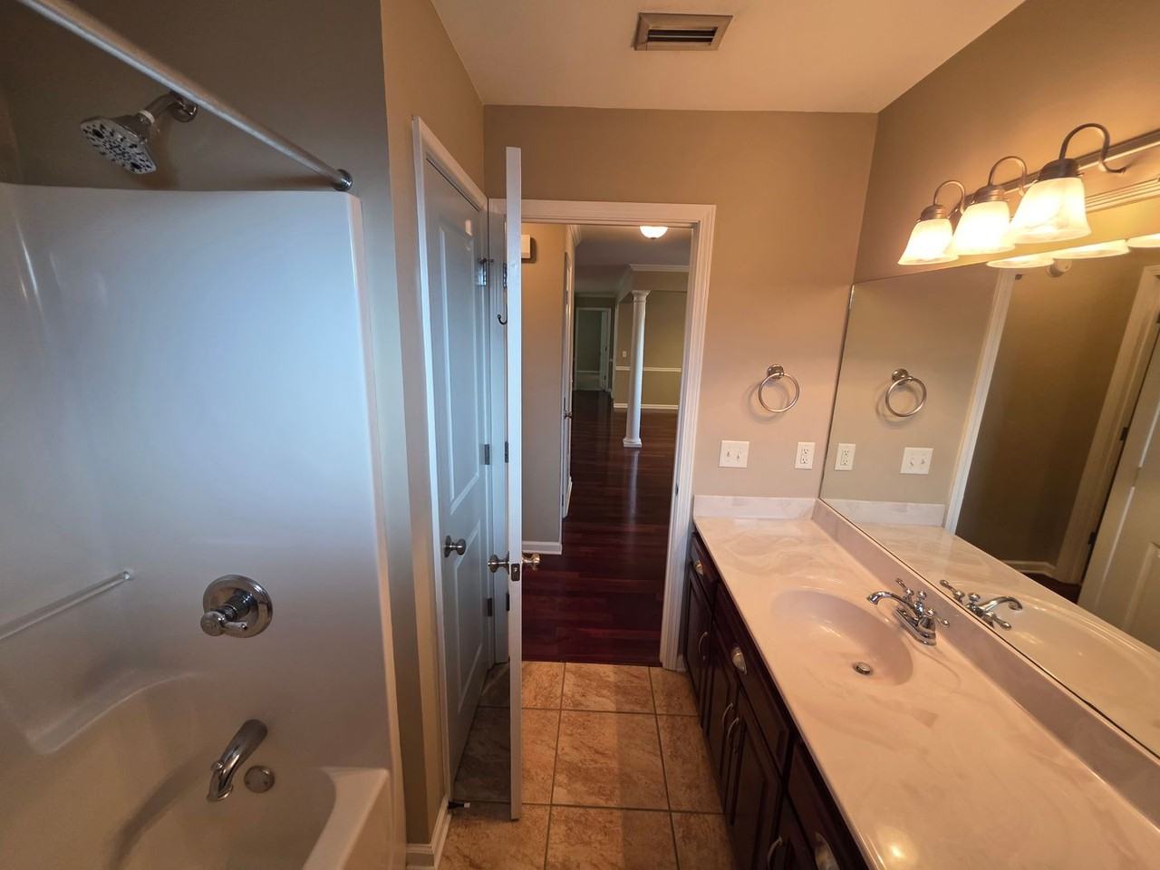 401 E Morningview Dr - Photo 7 of 20