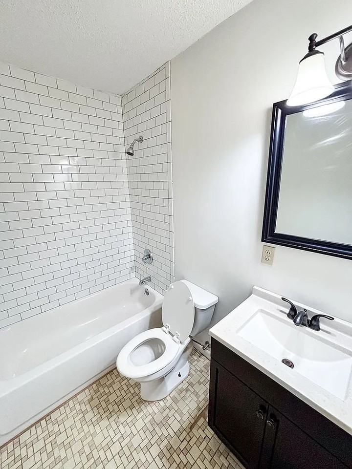 301 Thacker Loop - Photo 3 of 9