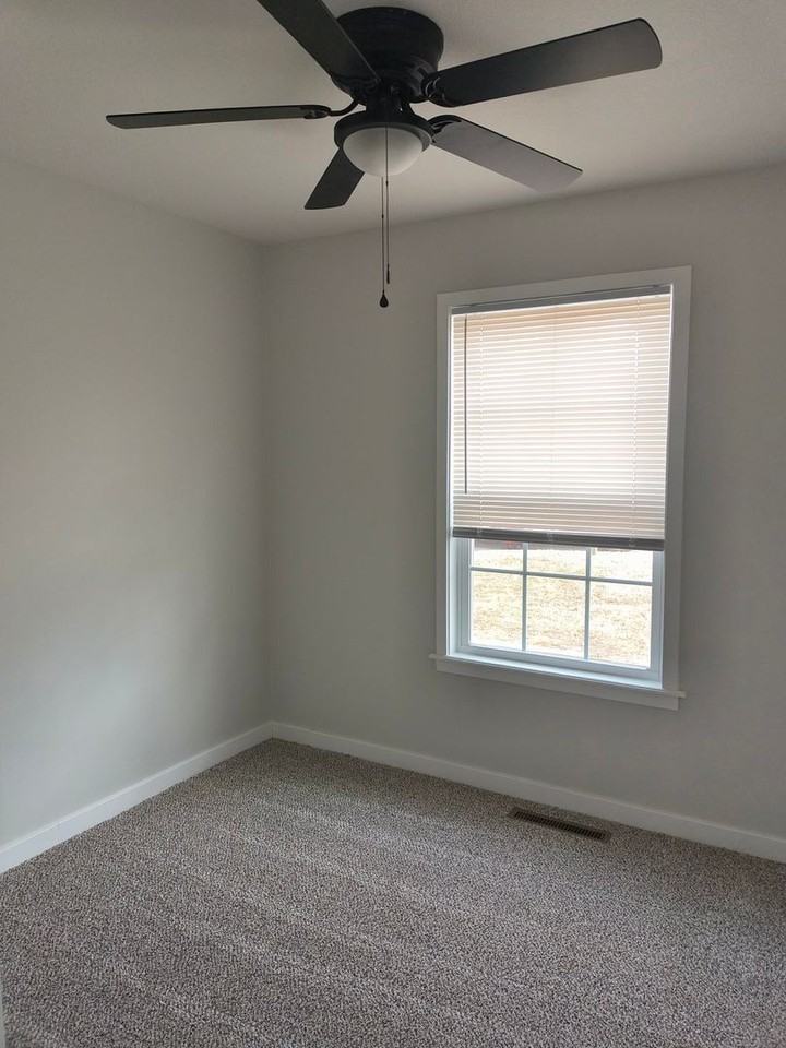 3437 S Glenn Ave - Photo 4 of 21