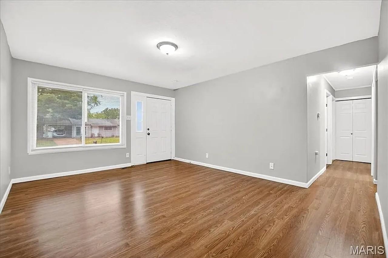 12321 Santa Maria Dr - Photo 4 of 19