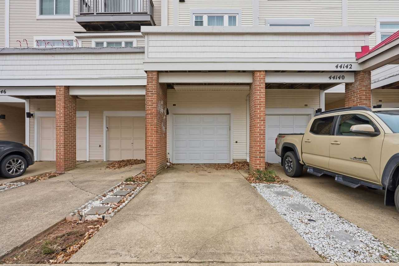 44142 Shady Glen Ter - Photo 2 of 40