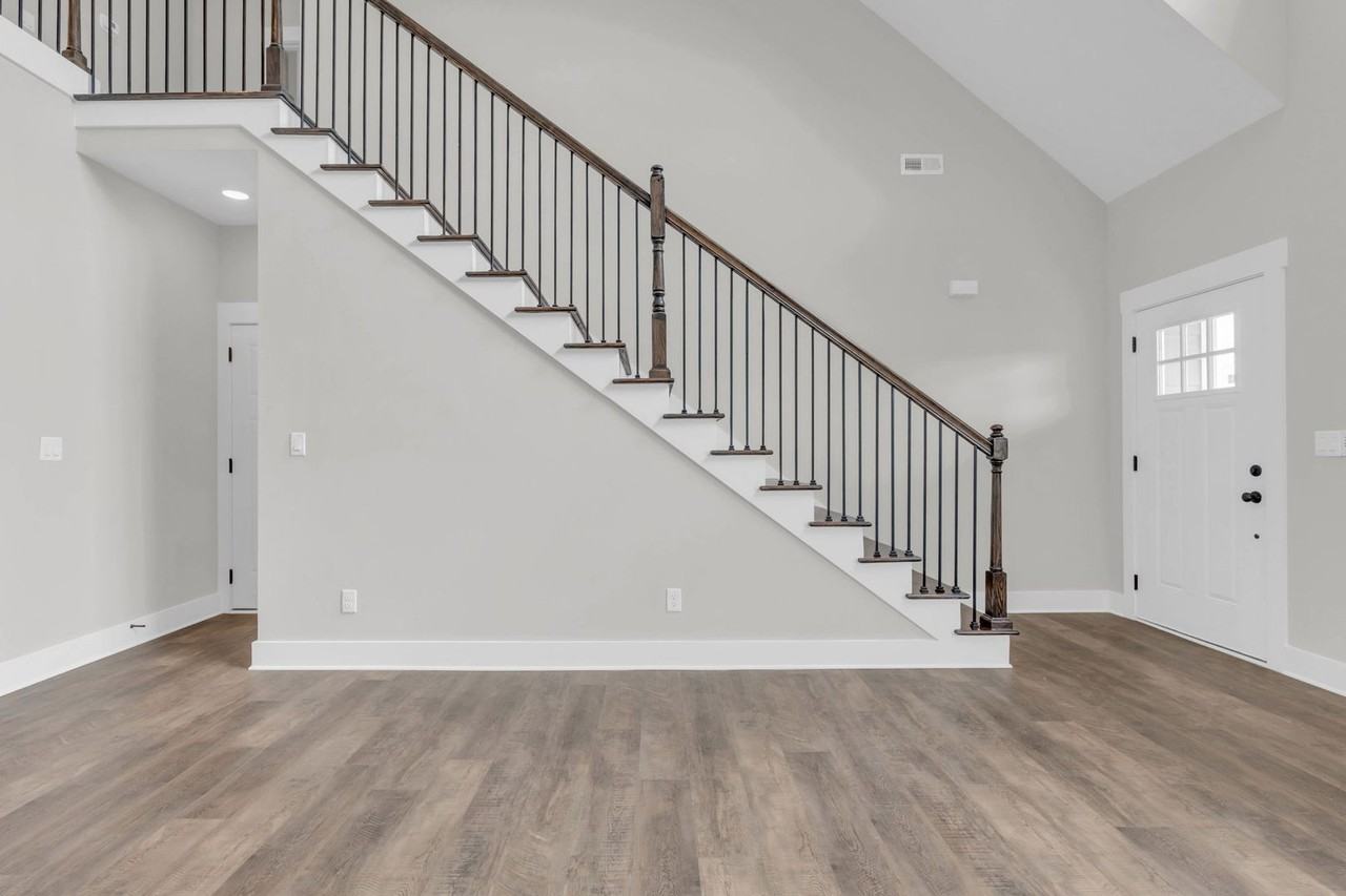 344 Willow Grove Ct - Photo 5 of 39