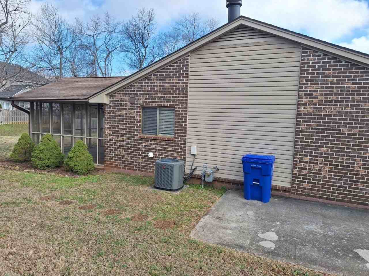 9005 Highbridge Dr - Photo 3 of 43