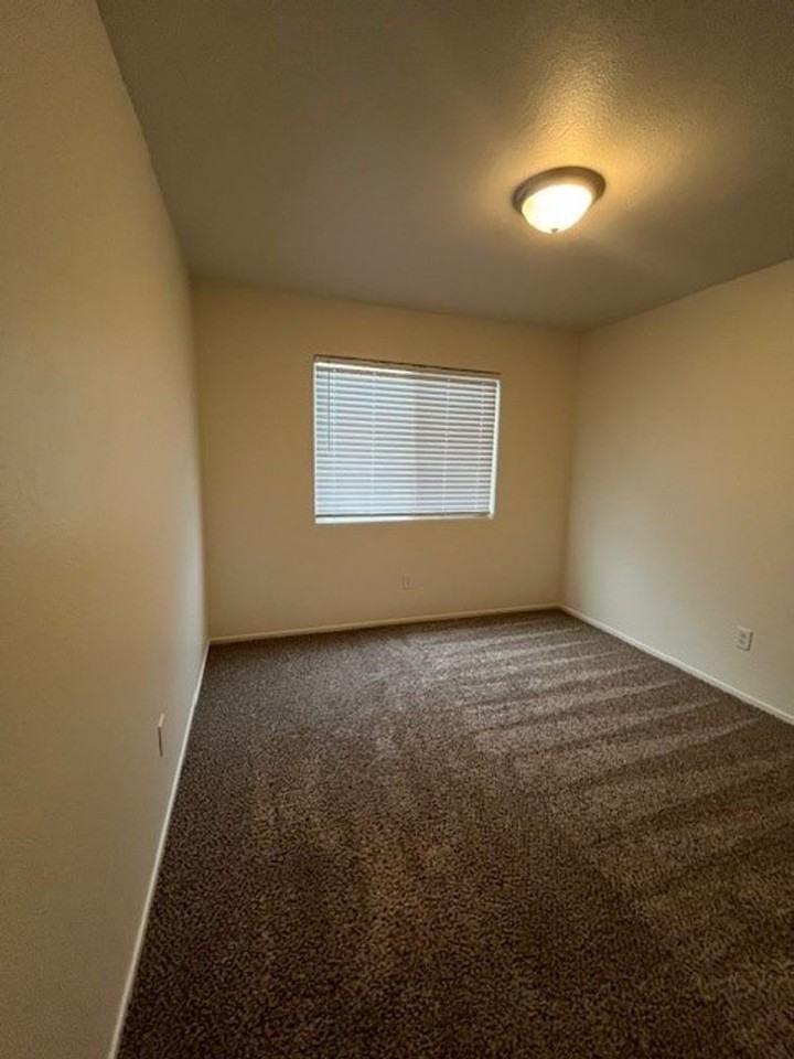 3502 Southpass Dr - Photo 6 of 10