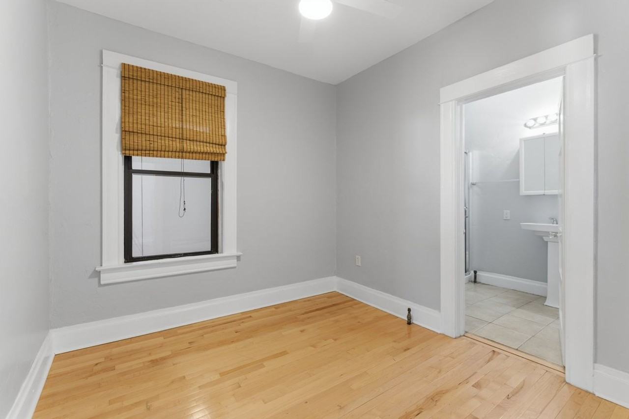 The Rainier - Photo 4 of 17