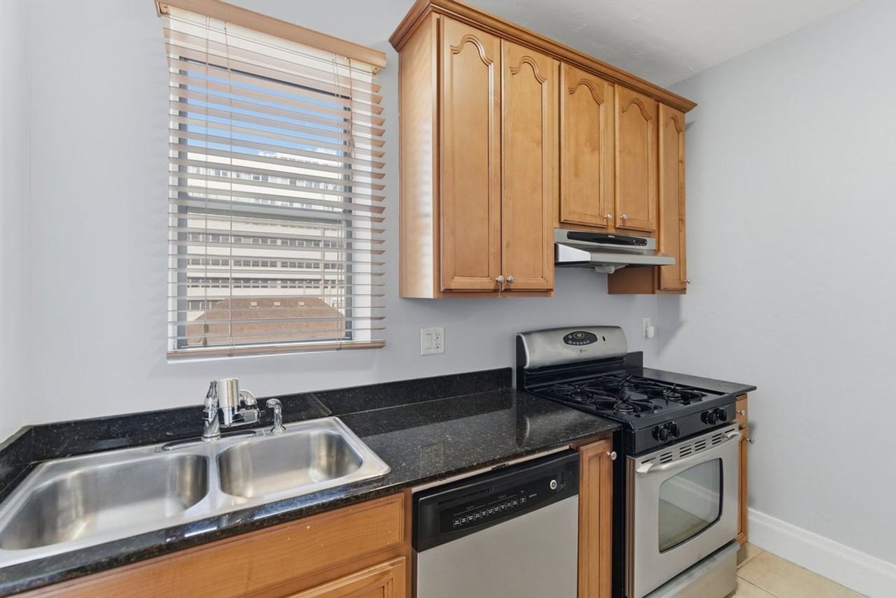 The Rainier - Photo 6 of 17