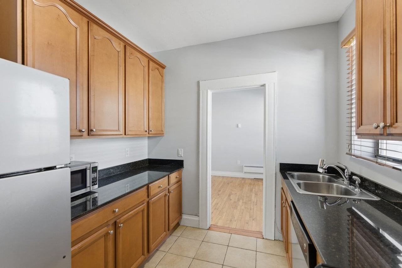 The Rainier - Photo 7 of 17