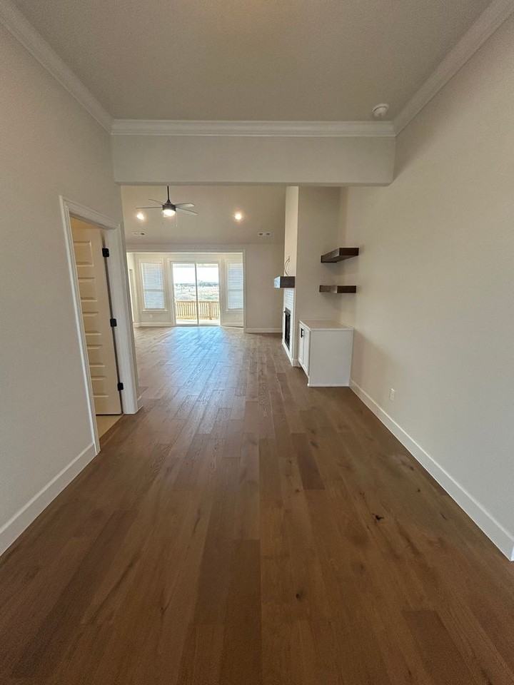 2205 Salmon St - Photo 2 of 31