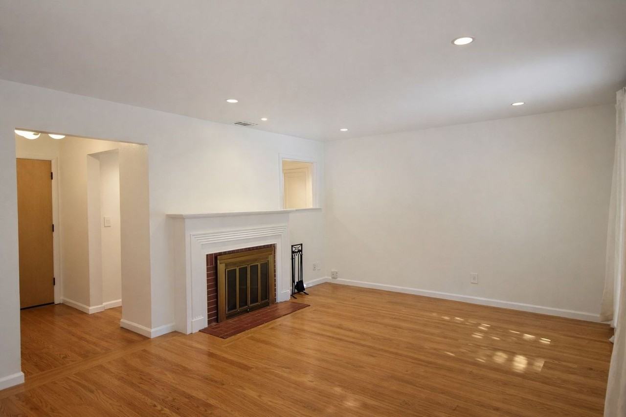 5310 Callister Ave - Photo 3 of 22