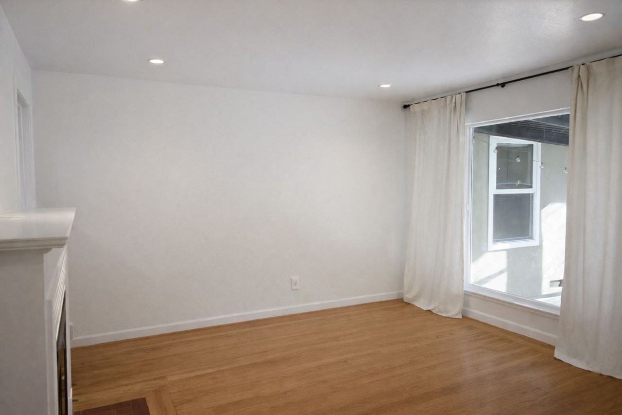 5310 Callister Ave - Photo 4 of 22