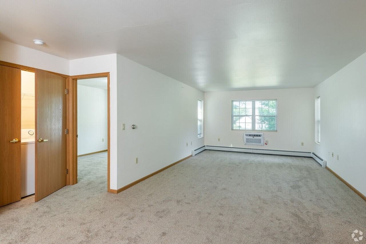 Algonquin Manor Senior Apartment Homes - Photo 6 of 15