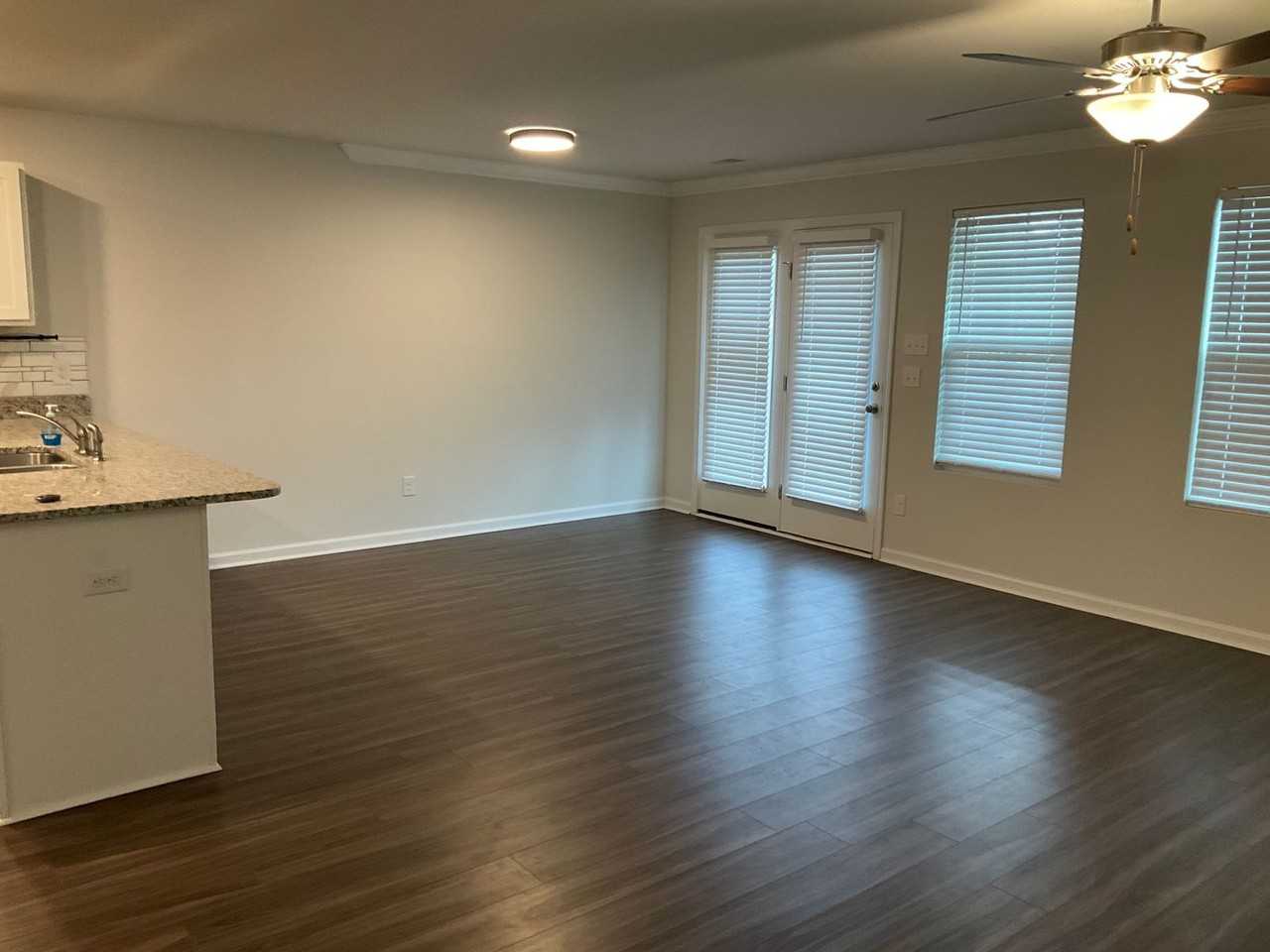 2746 Prince Charles Ct - Photo 2 of 12