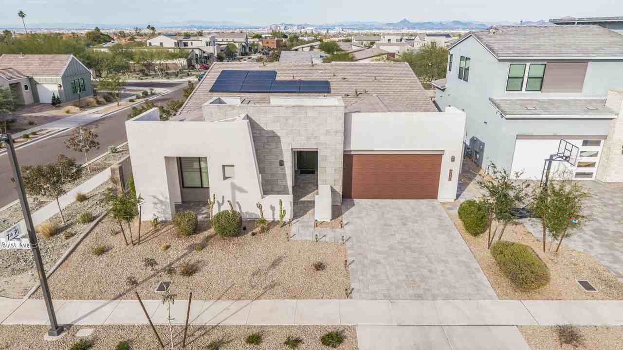 712 E Buist Ave - Photo 4 of 50