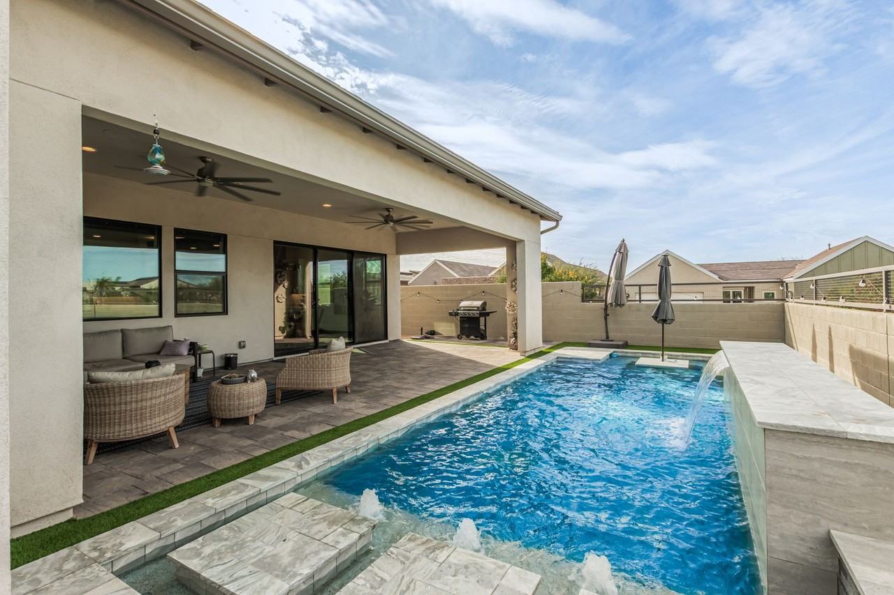 712 E Buist Ave - Photo 5 of 50