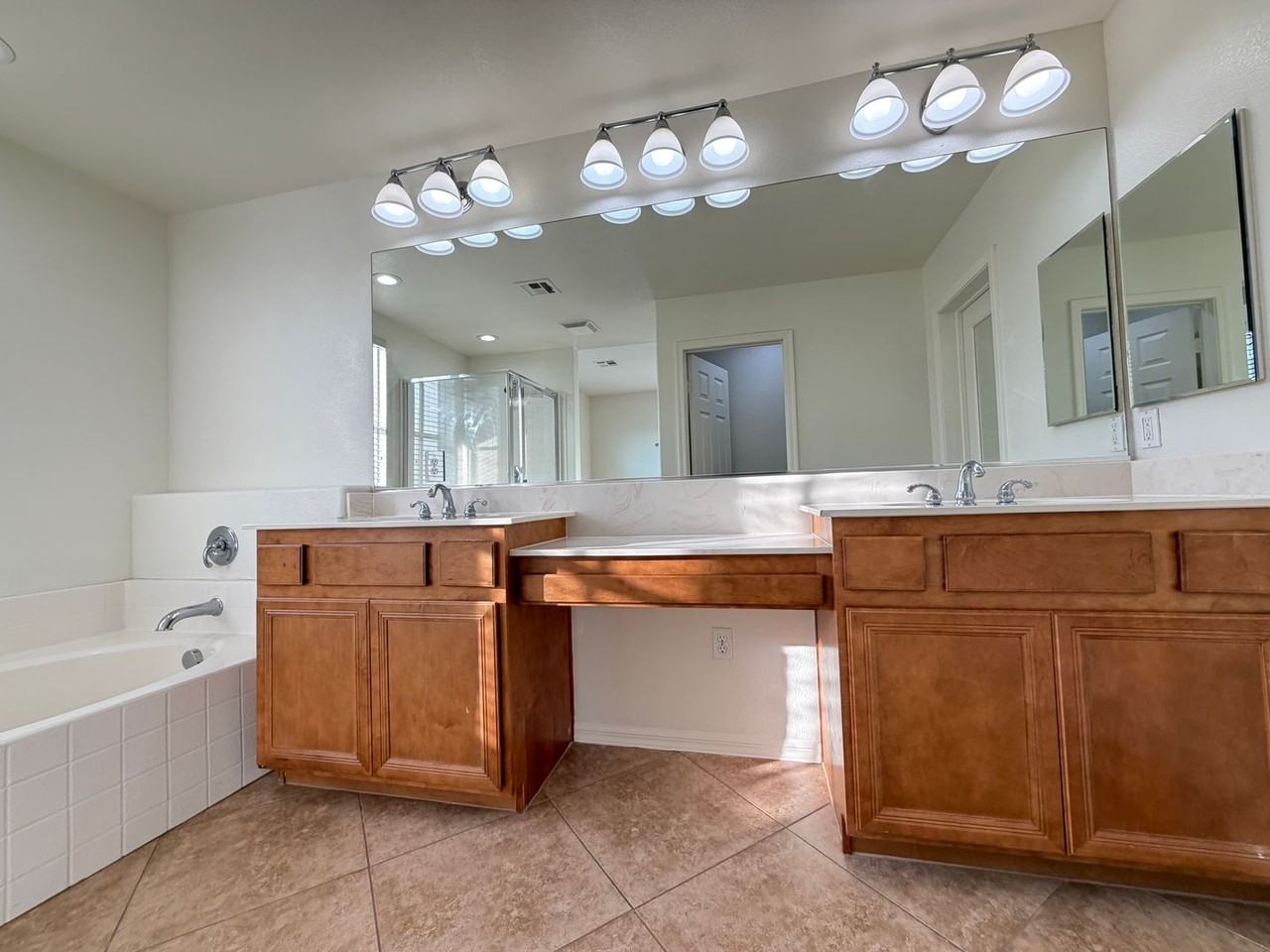 11428 Belmont Lake Dr #104 - Photo 5 of 14