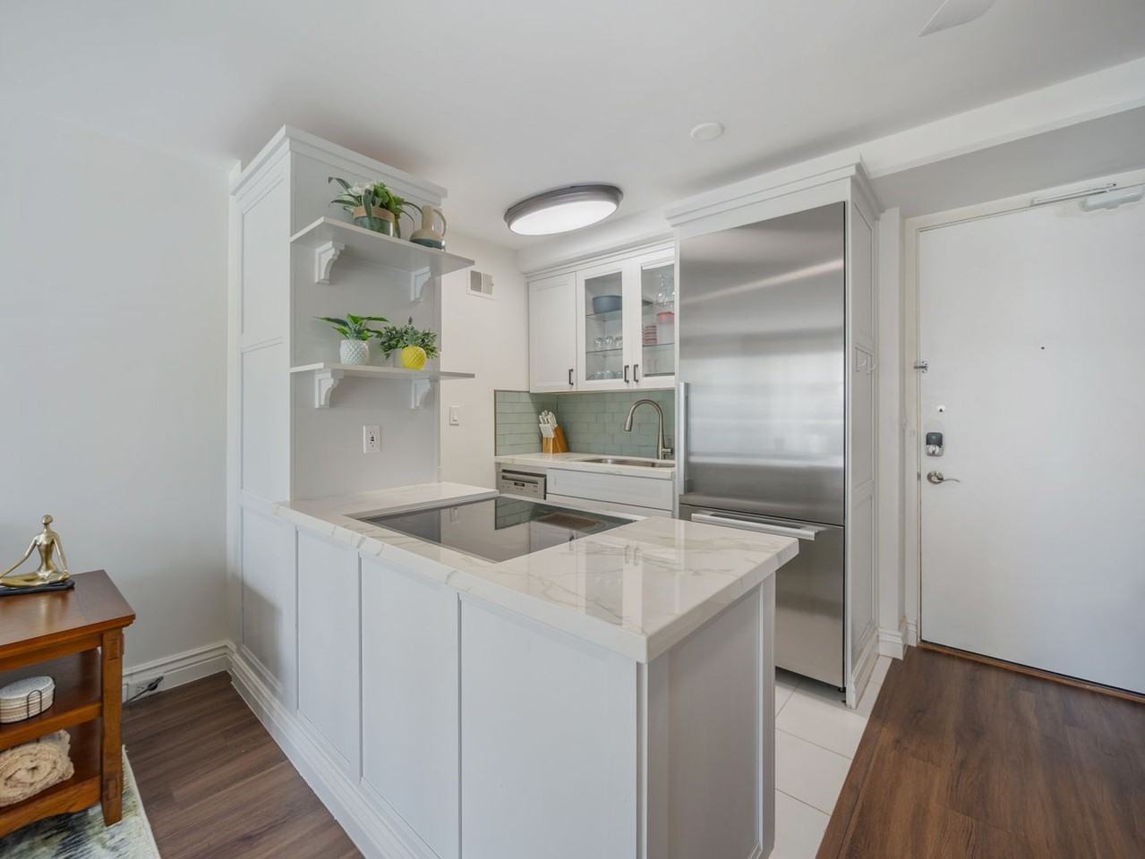 445 Kaiolu St #409 - Photo 4 of 16