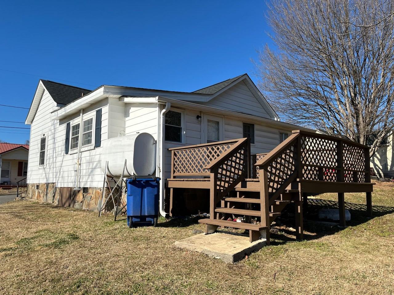 2227 Sunshine Ave - Photo 4 of 29