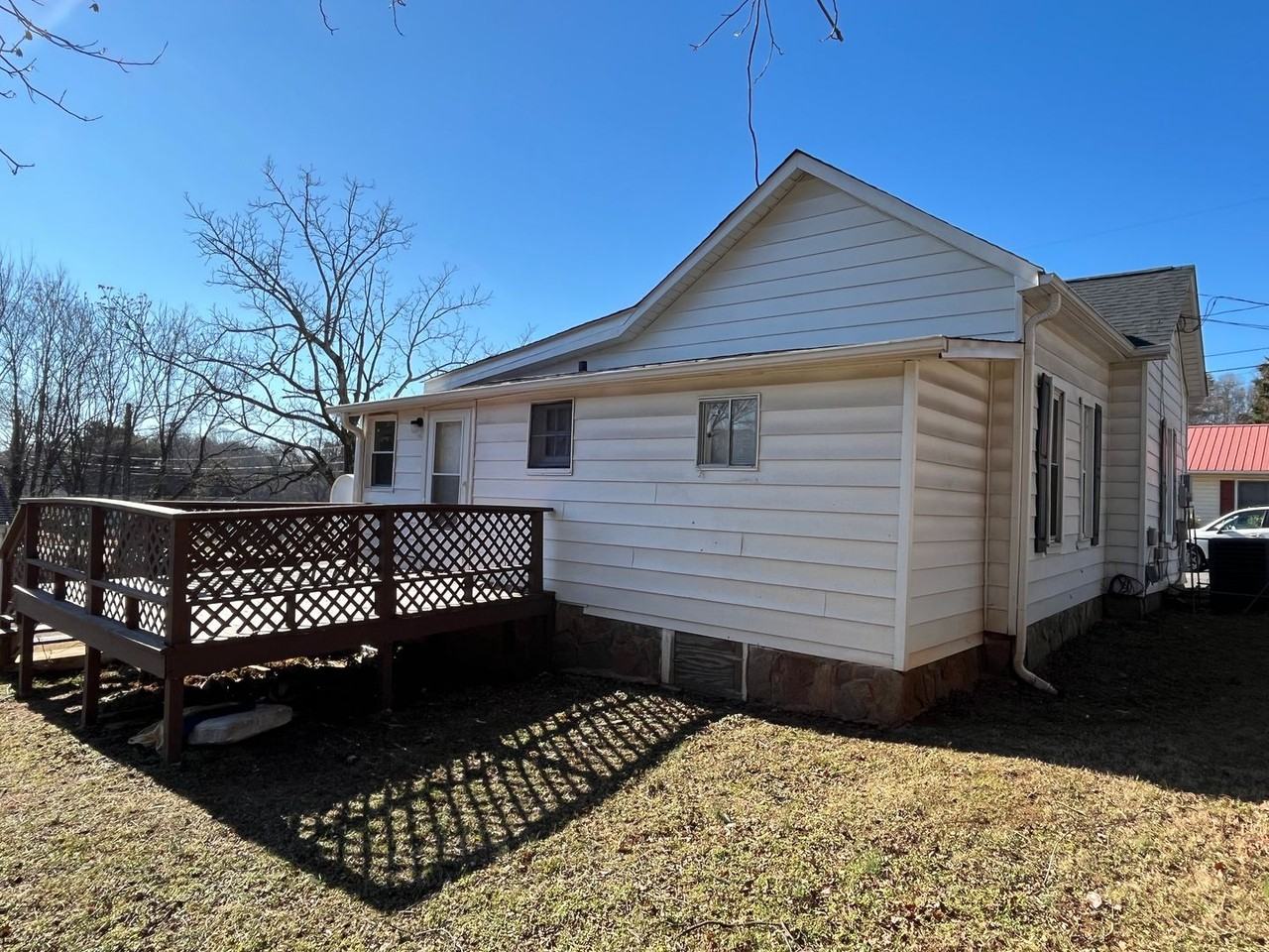 2227 Sunshine Ave - Photo 6 of 29