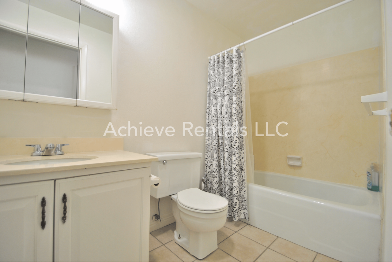 240 E 400 N #47 - Photo 7 of 8