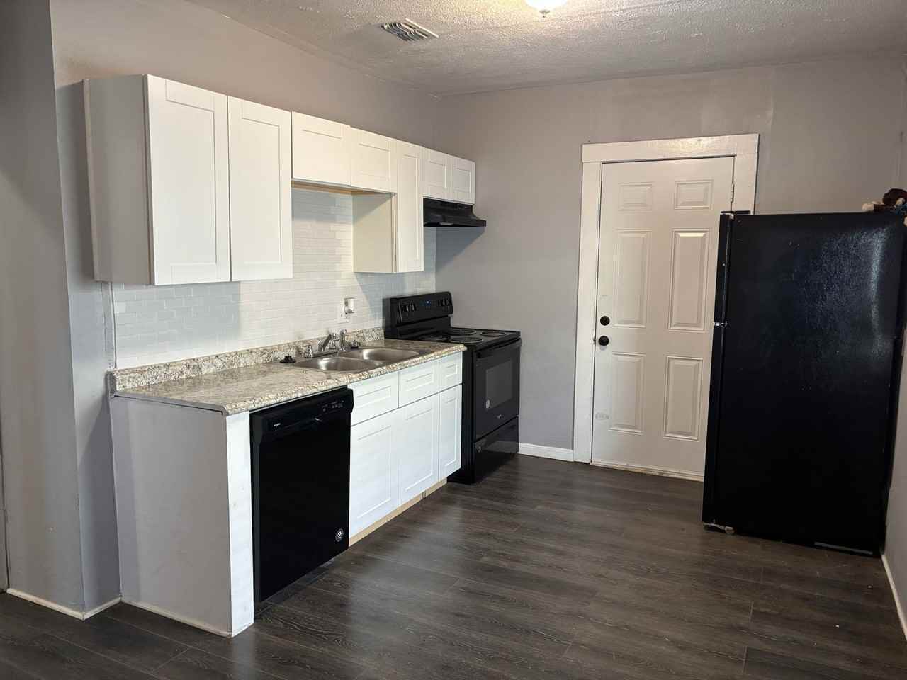 638 Gilcrease - Photo 3 of 11