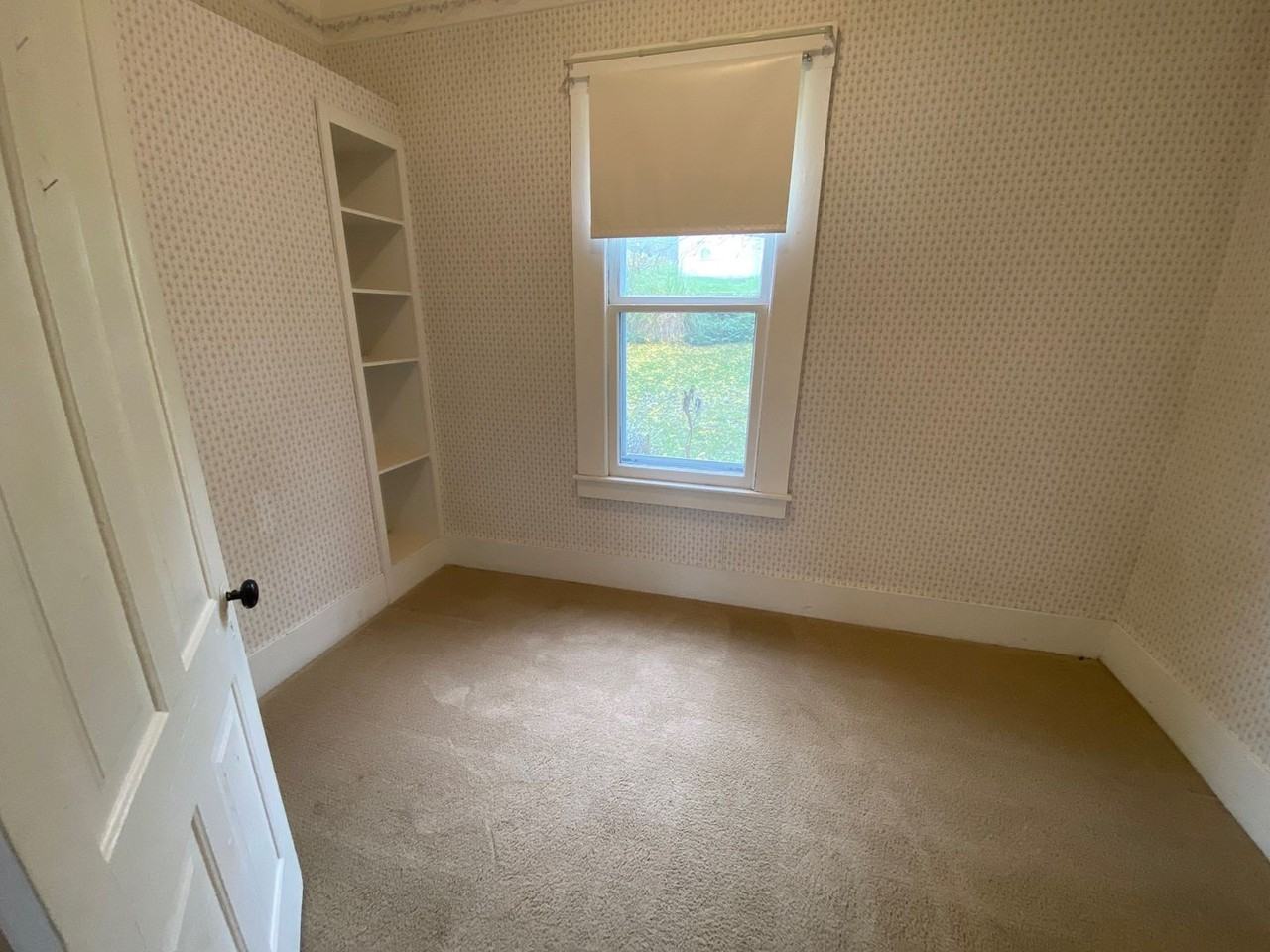 209 Ne 7th St - Photo 6 of 10