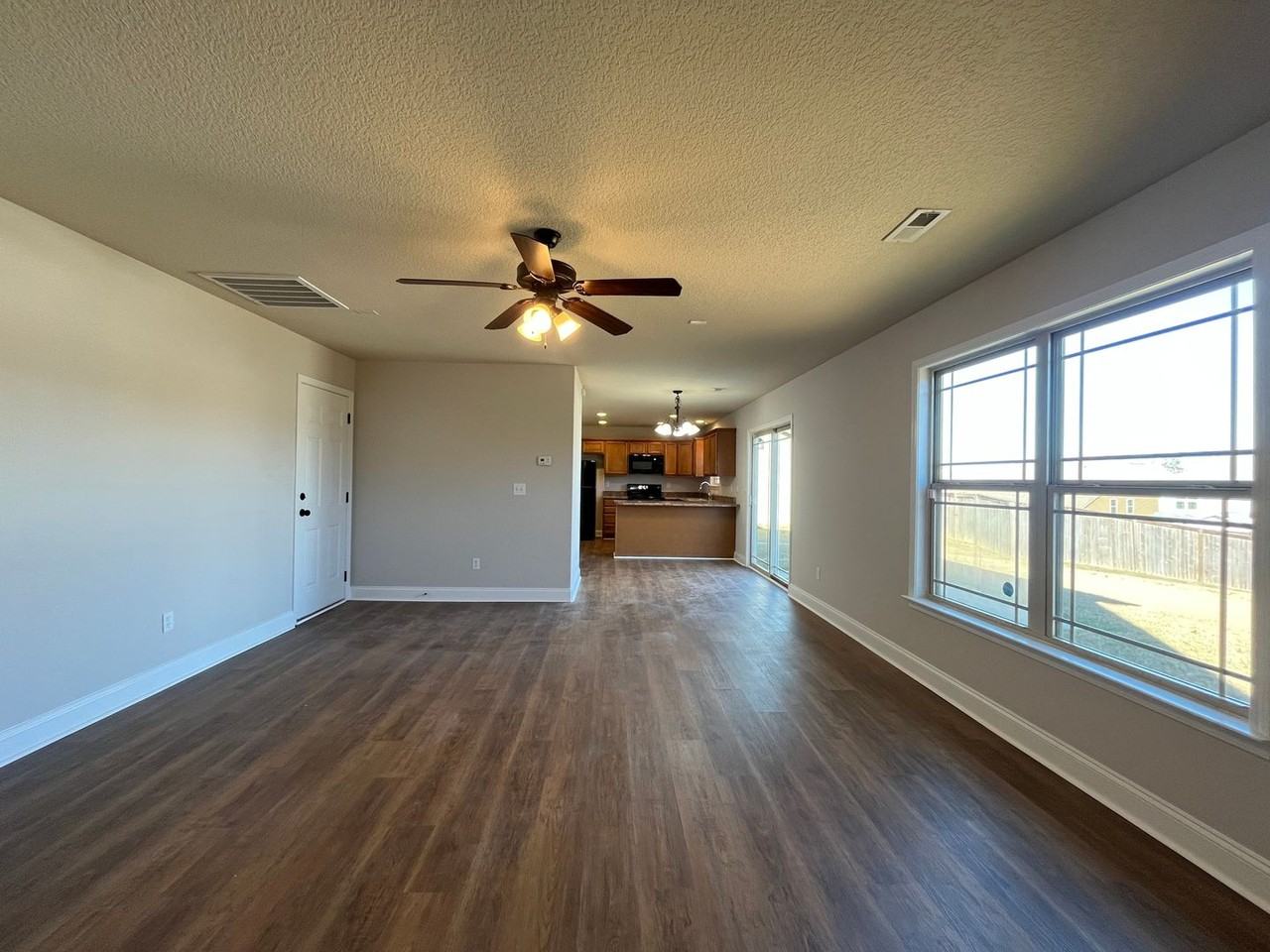 116 Damascus Dr - Photo 5 of 33