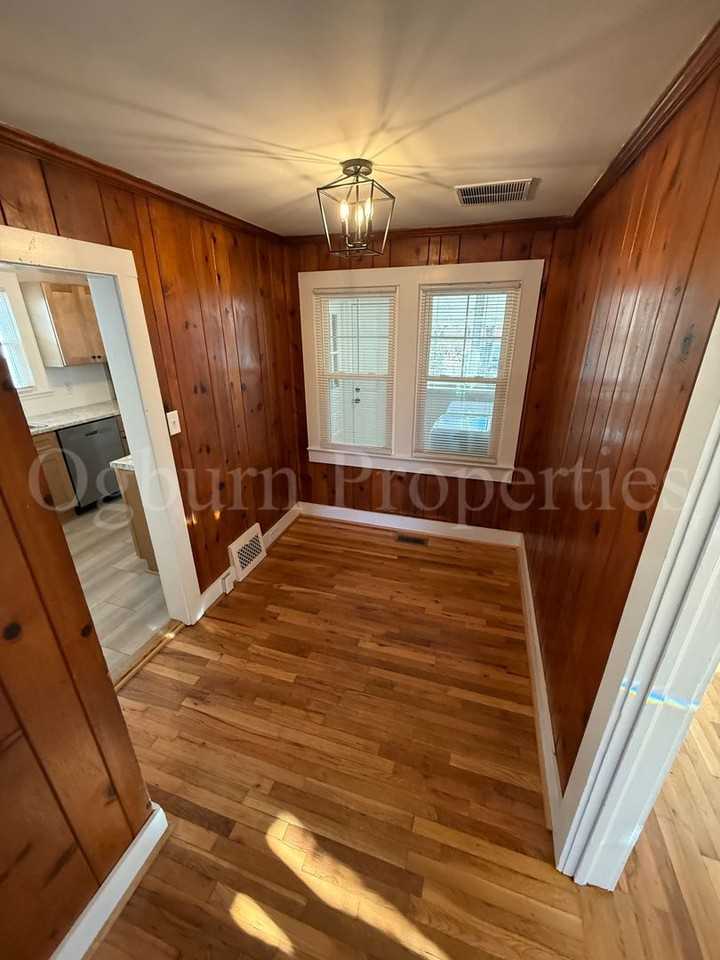 735 S Green St - Photo 7 of 10