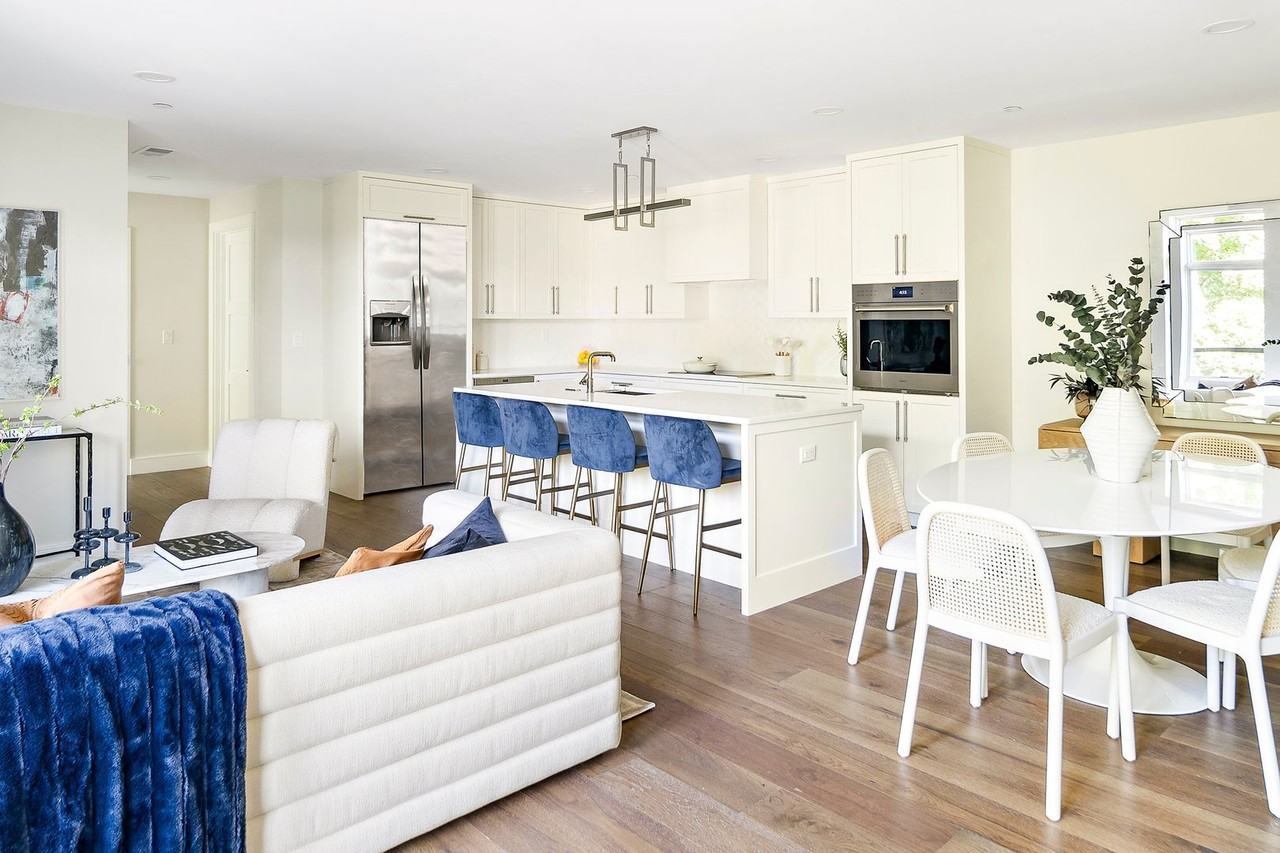 22 Kinmonth Rd - Photo 2 of 14