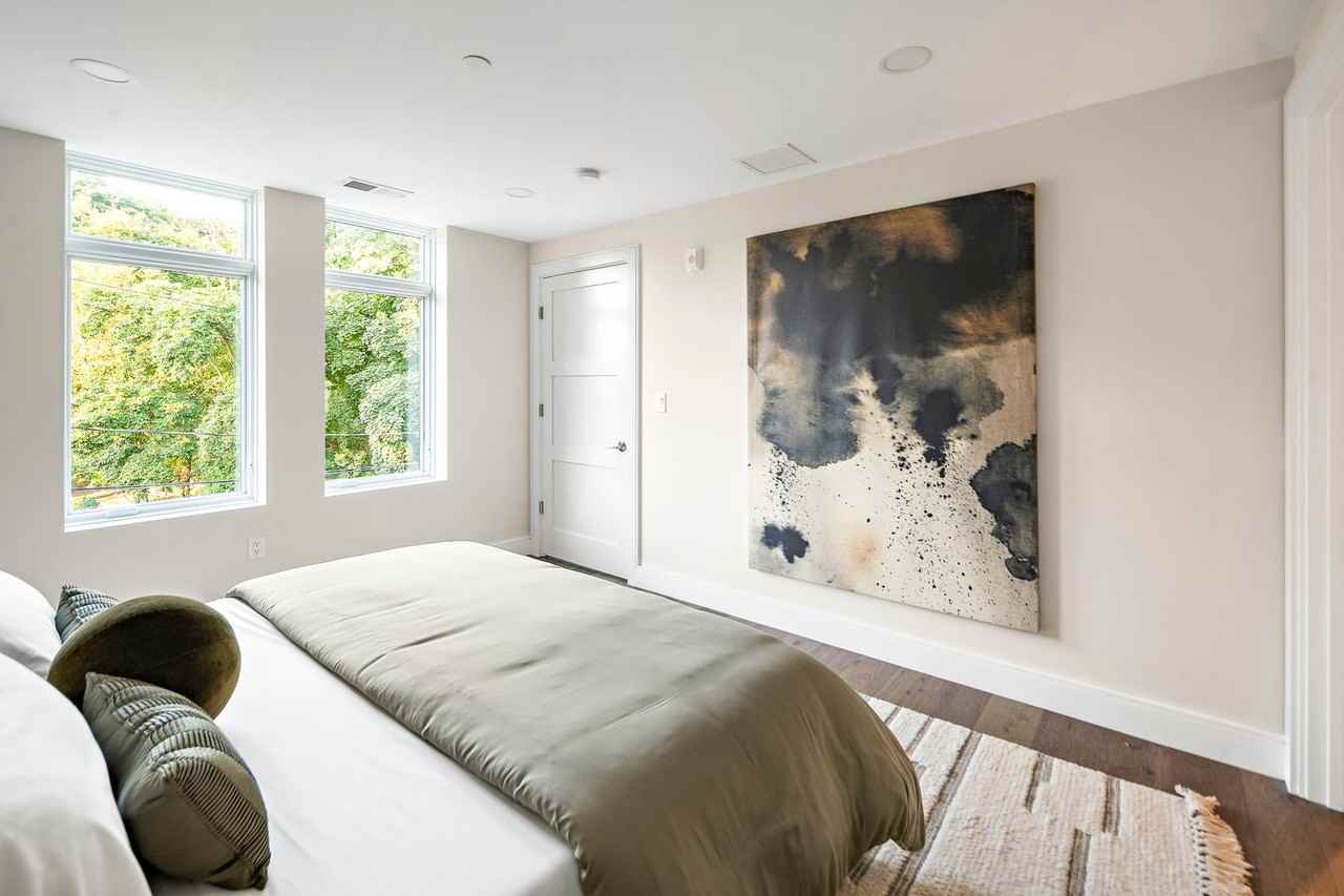 22 Kinmonth Rd - Photo 4 of 14