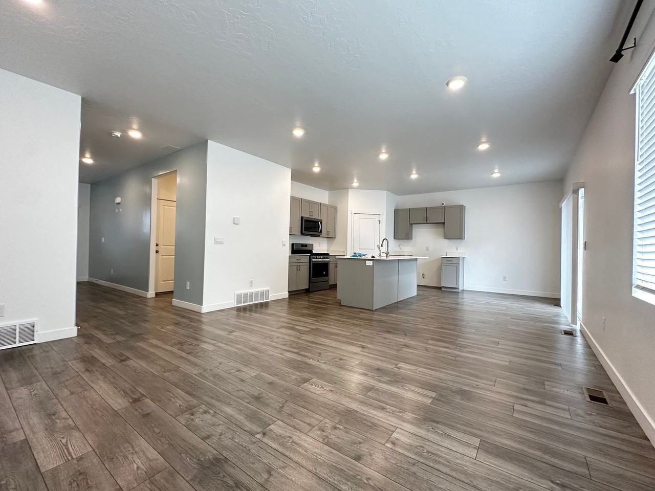 3753 W 670 N - Photo 7 of 32