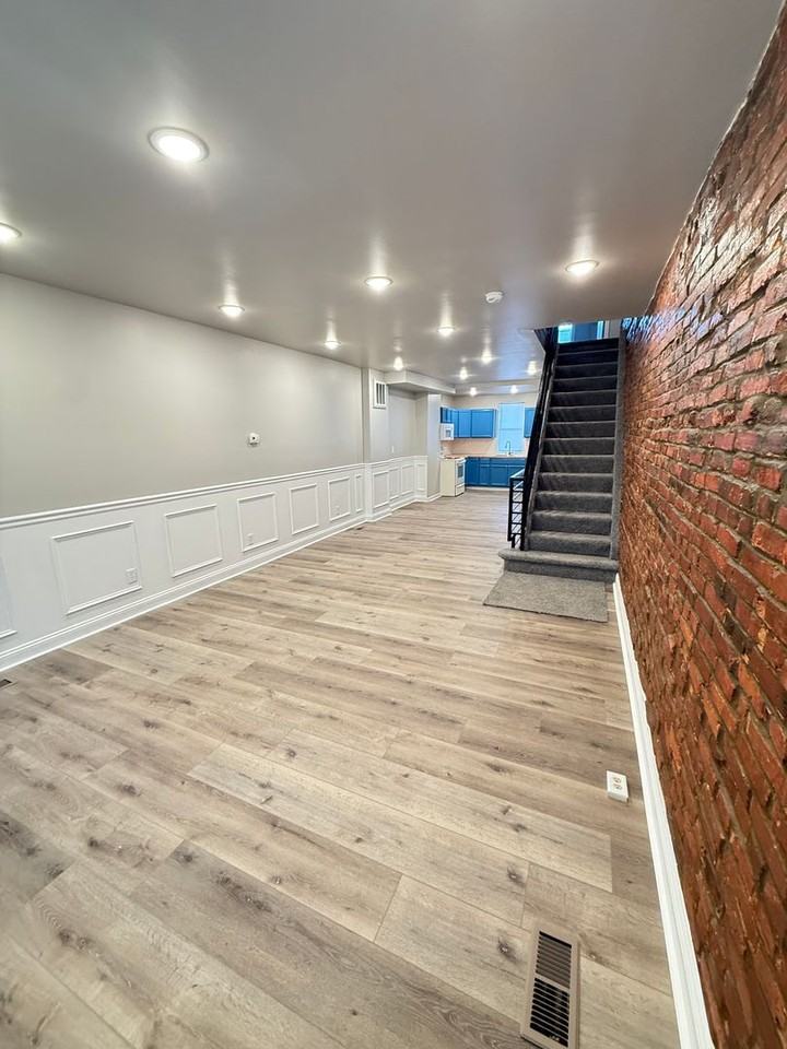 452 Ilchester Ave - Photo 3 of 22