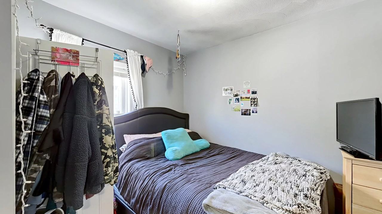 46 Derby St - Photo 6 of 15