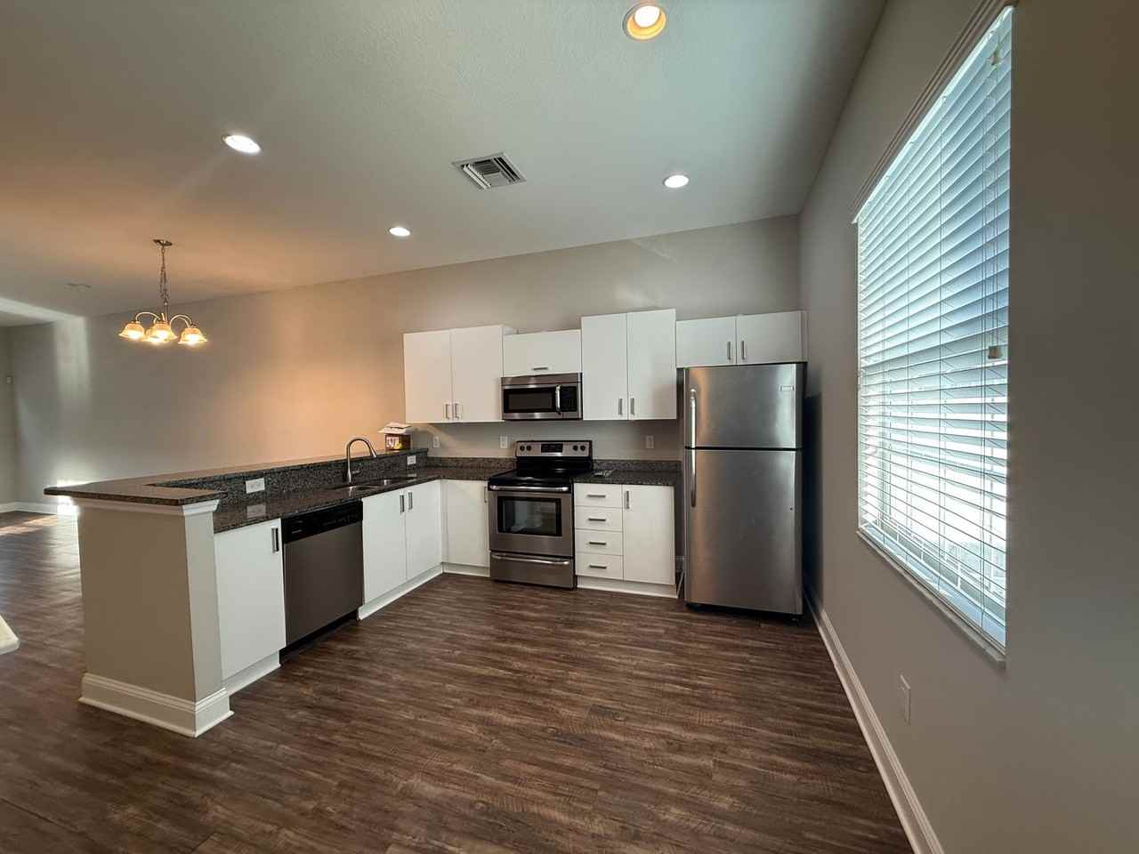 2820 1st Ave S - Photo 7 of 29