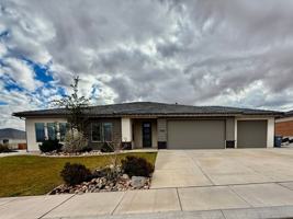 featured image of 1908 E Sunshine Trl