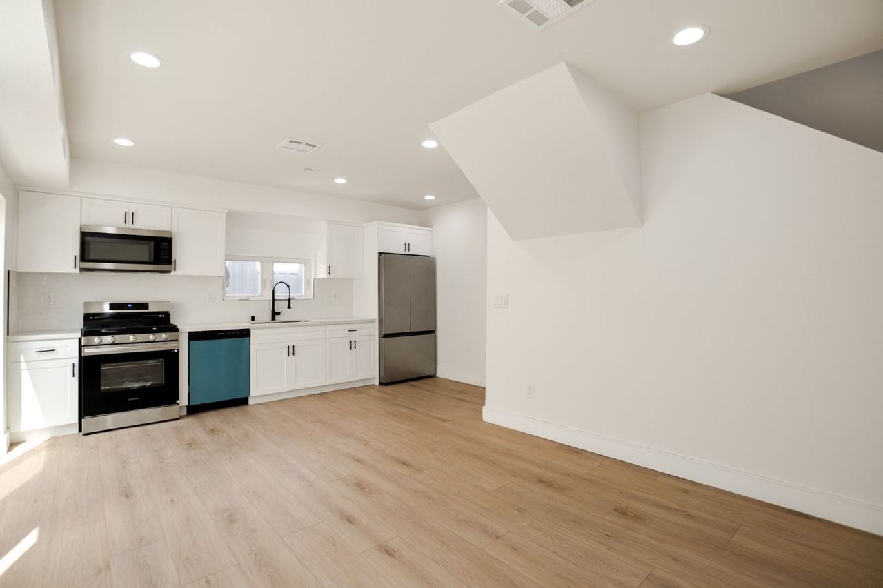 BRAND NEW TOWNHOUSE! One Month Free! - Photo 6 of 32