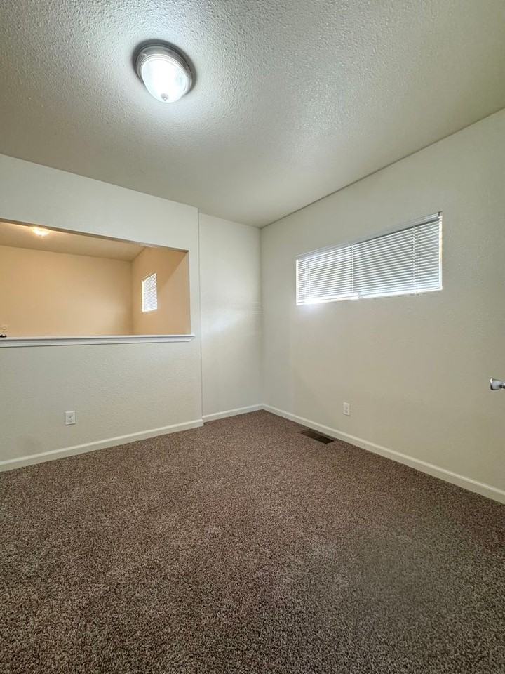 2441 Old Eureka Way #B - Photo 4 of 22