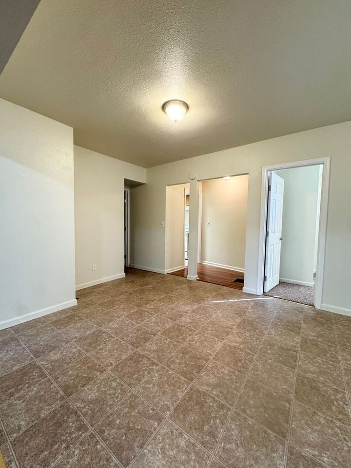 2441 Old Eureka Way #B - Photo 7 of 22