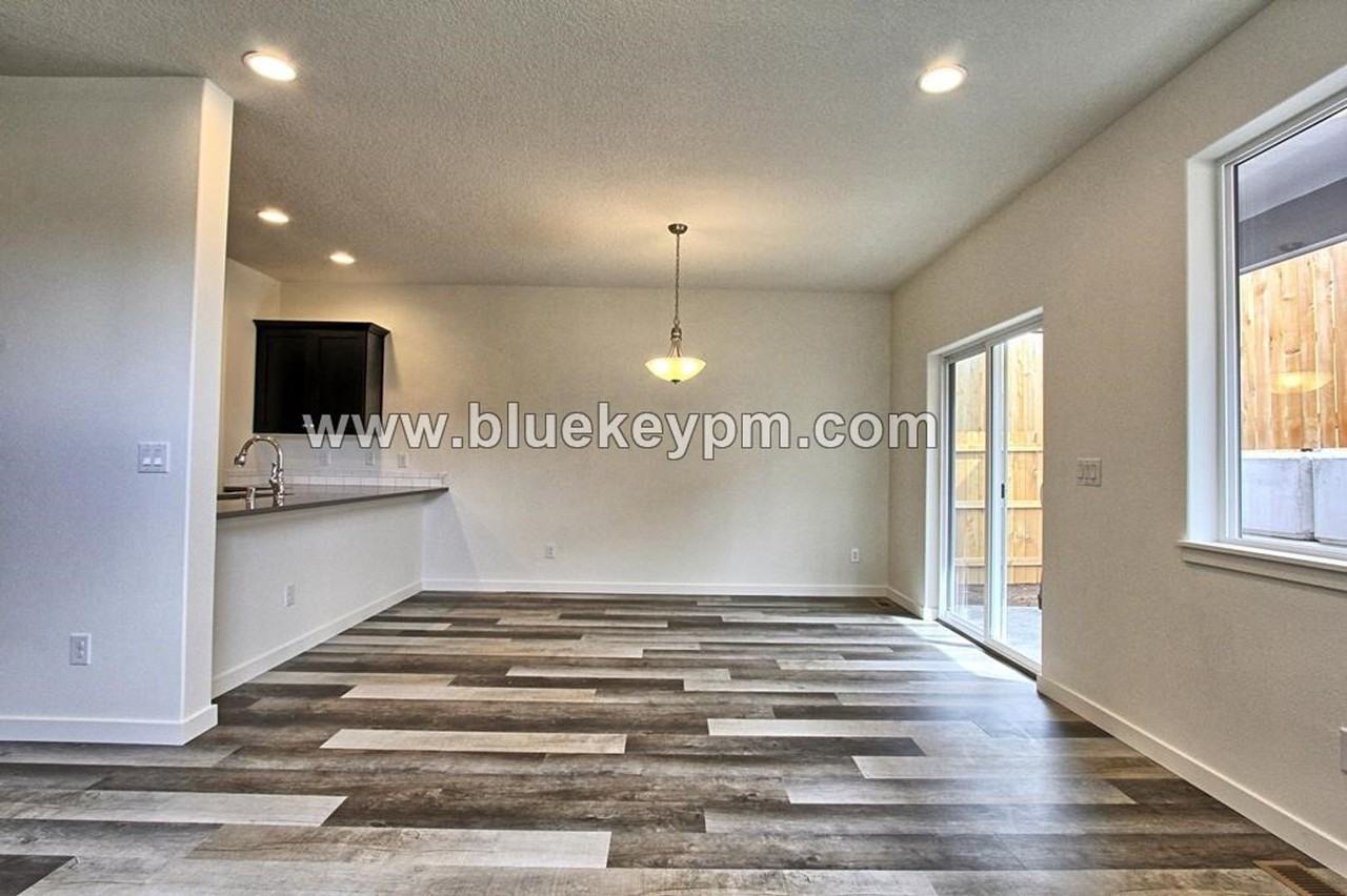 1142 N Fairhope Pl - Photo 3 of 17