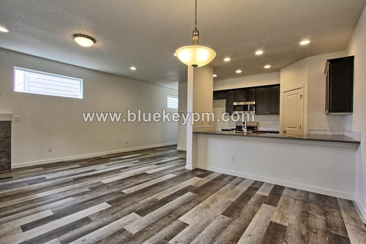 1142 N Fairhope Pl - Photo 4 of 17