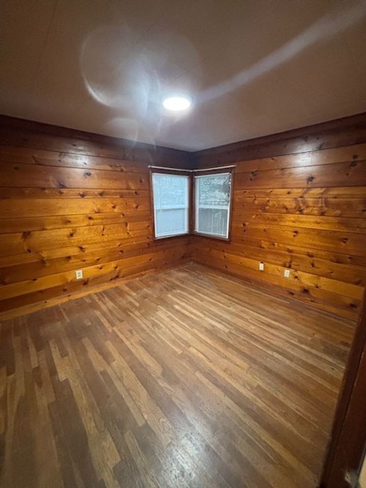 202 N College St - Photo 4 of 13