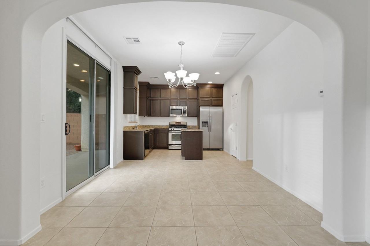 7733 Eagle Rock Peak Ct - Photo 4 of 18