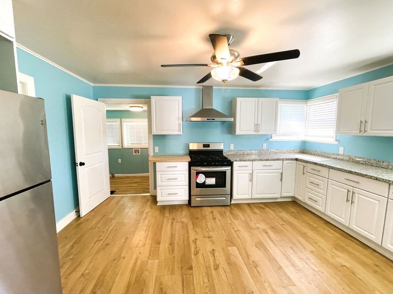 5250 Whispering Creek Dr - Photo 6 of 45