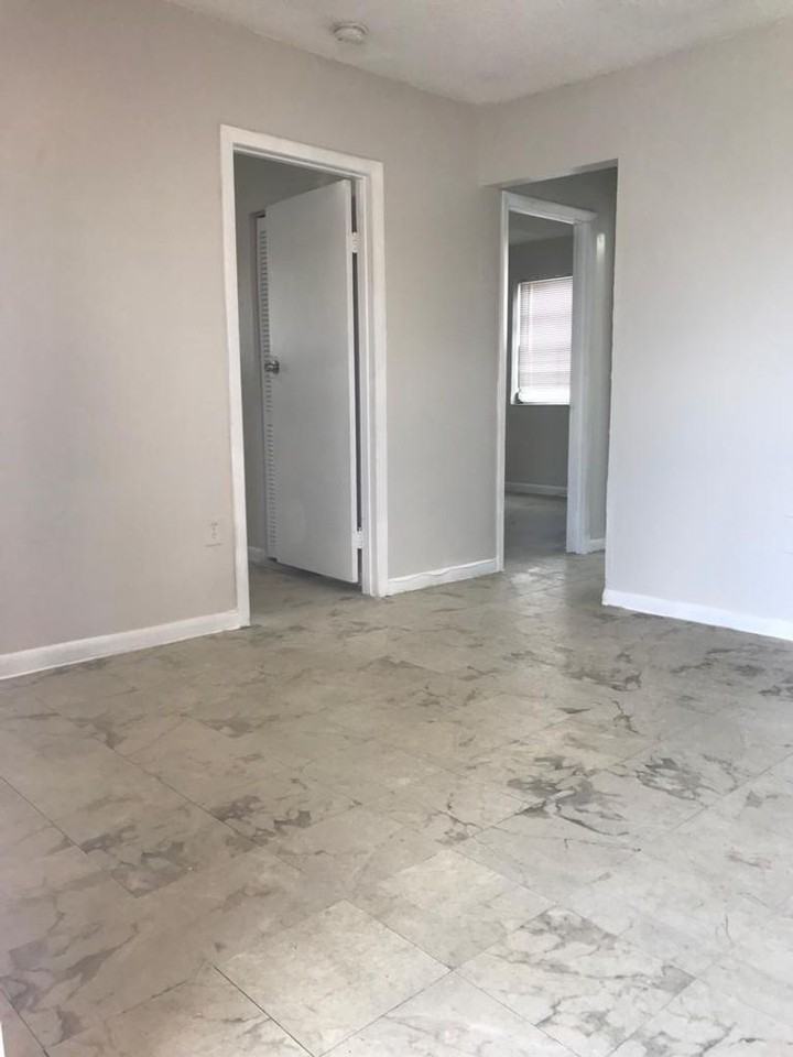 1805 Nw 2nd Ct - Photo 4 of 9