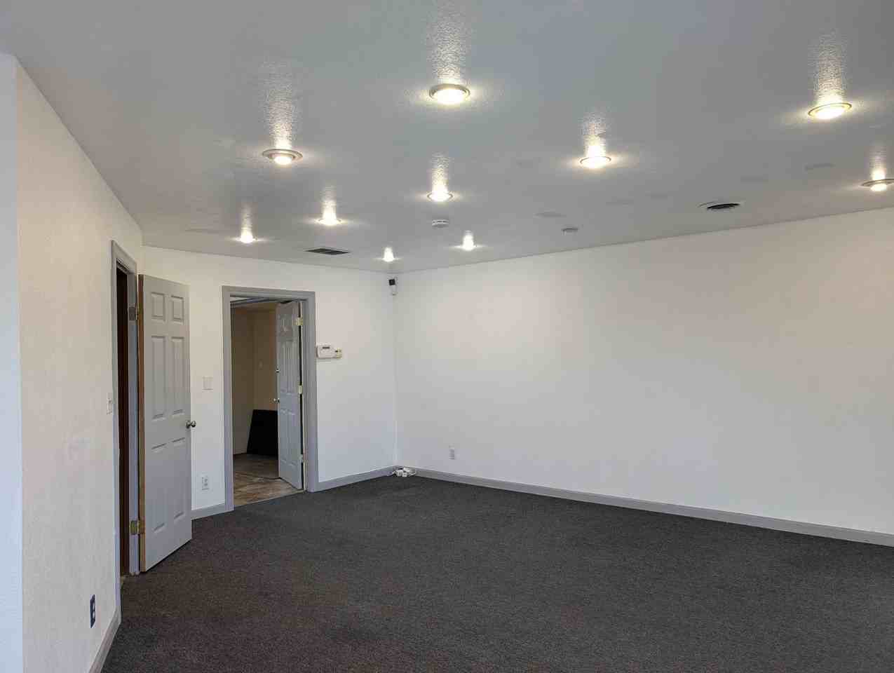 966 W Winton Ave - Photo 5 of 8