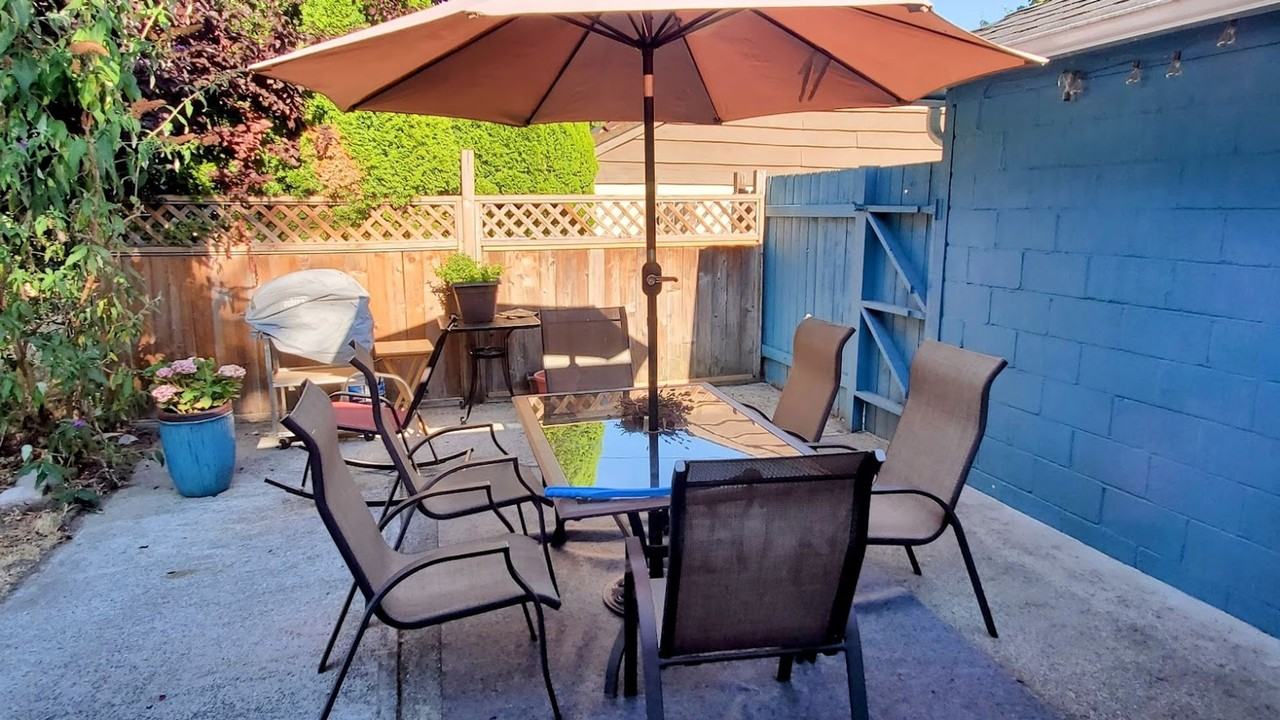 822 Ne 189th St - Photo 2 of 20