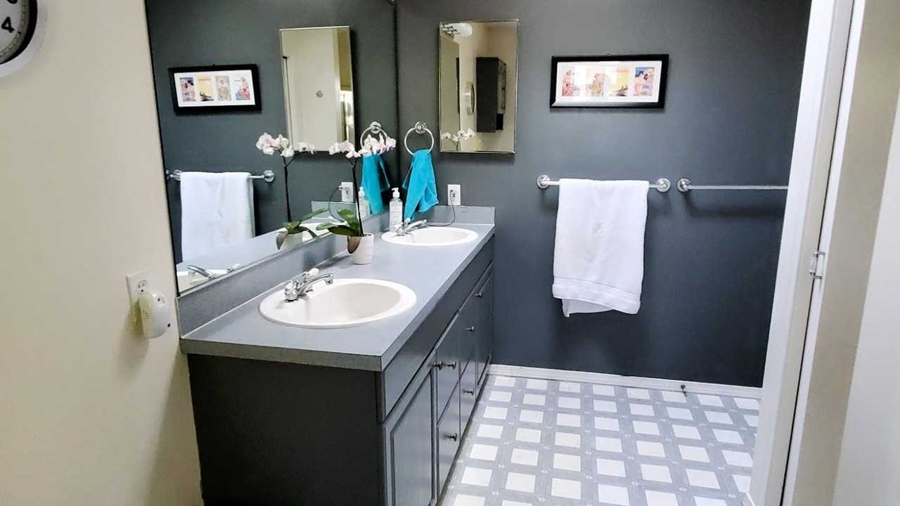 822 Ne 189th St - Photo 4 of 20