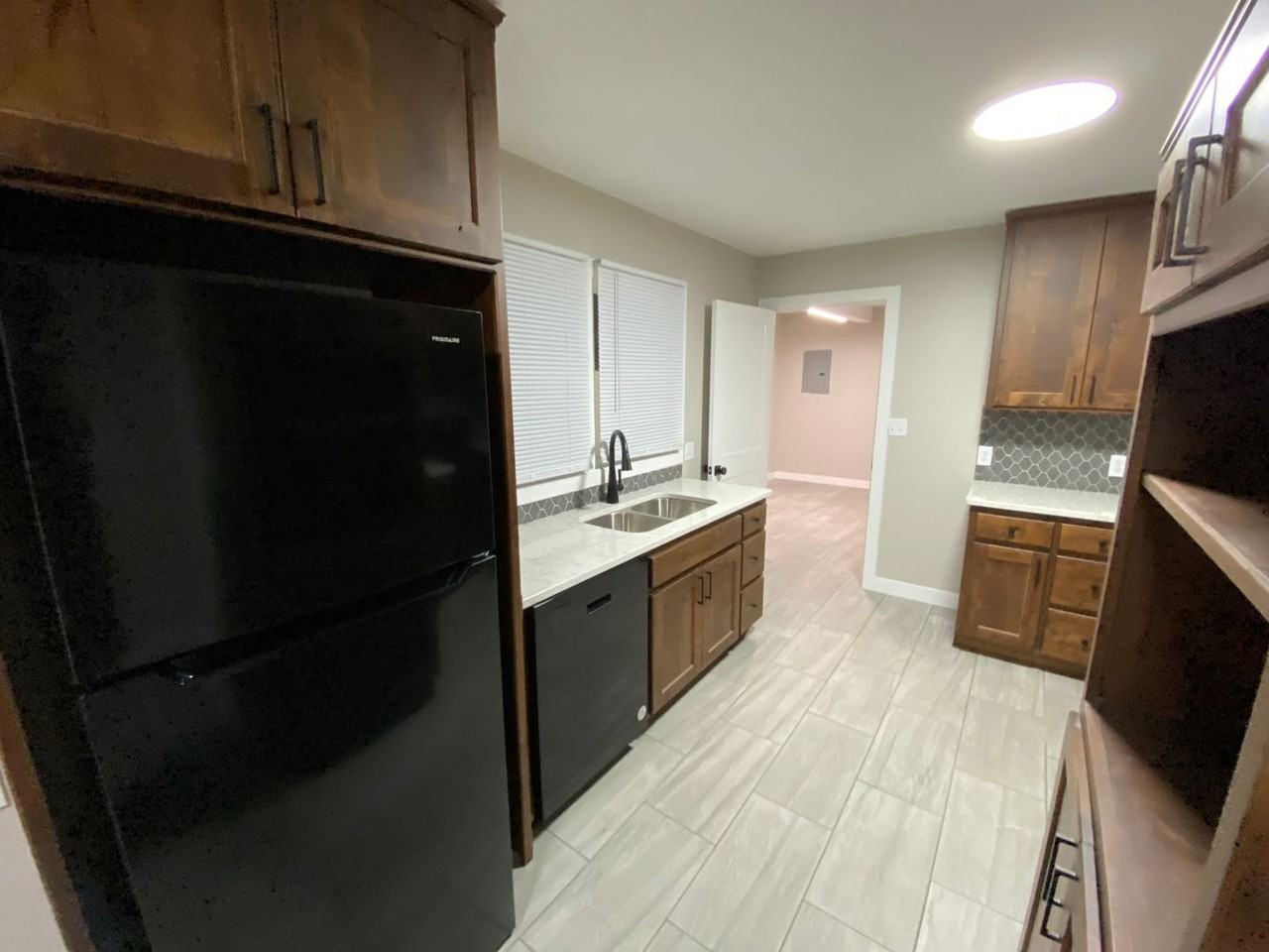 2407 Morton St - Photo 7 of 21