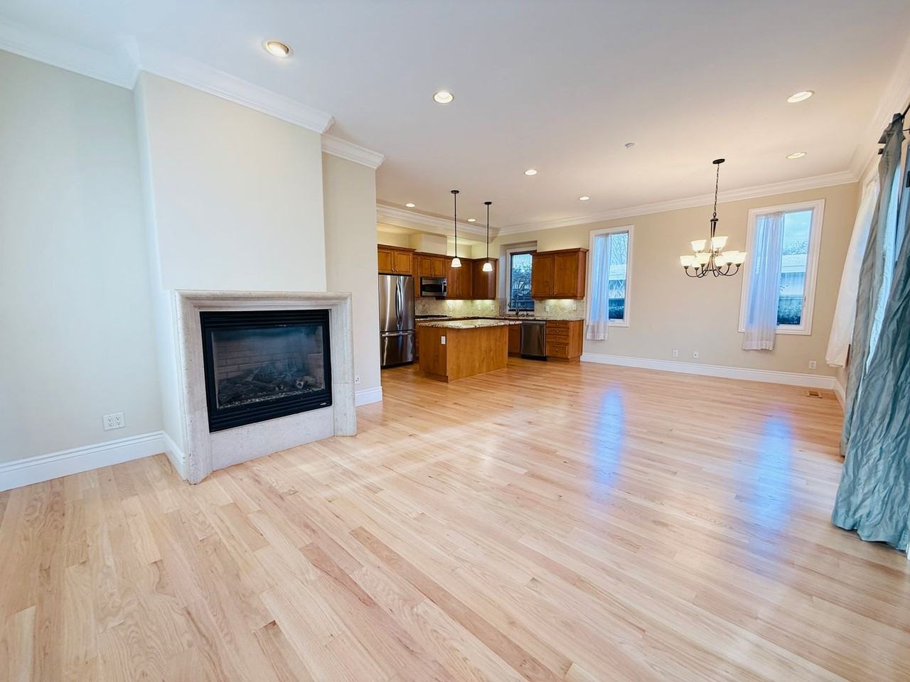 1173 Bonita Ave - Photo 3 of 14