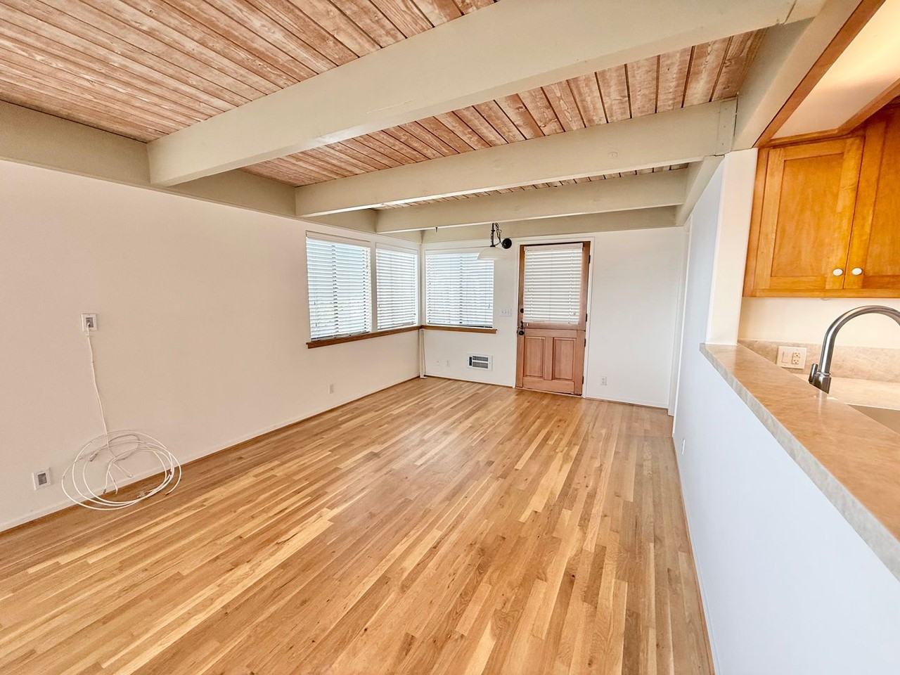 328 Pinecrest Dr - Photo 7 of 21